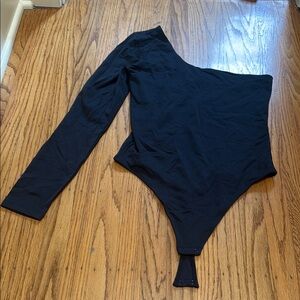Aritzia Babaton One Sleeve Black Bodysuit